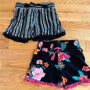 Floral and Striped girls size 4/5 Shorts Set